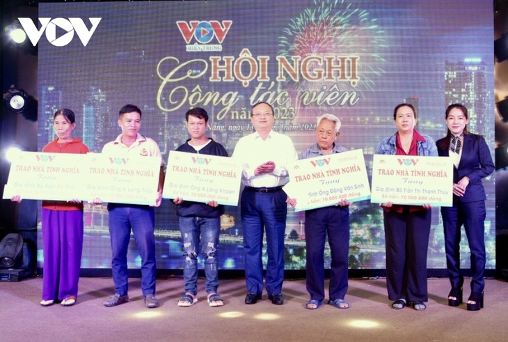 Đài Tiếng nói Việt Nam và Công ty TNHH Điện tử Meliwa trao tặng 5 ngôi nhà tình nghĩa - ảnh 1