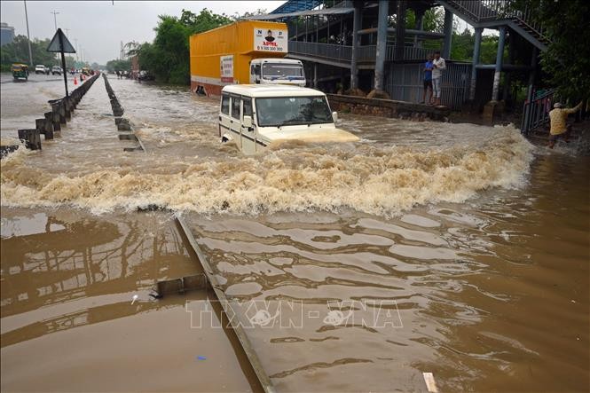 Điện chia buồn về thiệt hại do về lũ lụt nghiêm trọng tại miền Bắc Ấn Độ - ảnh 1