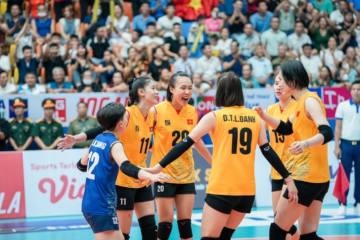  Việt Nam thắng Hàn Quốc ở giải bóng chuyền nữ châu Á - ảnh 1