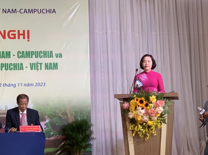 Đẩy mạnh tình đoàn kết hữu nghị, giao lưu nhân dân, hợp tác thương mại giữa Việt Nam và Campuchia - ảnh 2