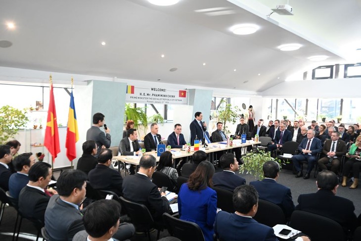 Thủ tướng Phạm Minh Chính thăm Phòng Thương mại và Công nghiệp tỉnh Prahova - ảnh 1
