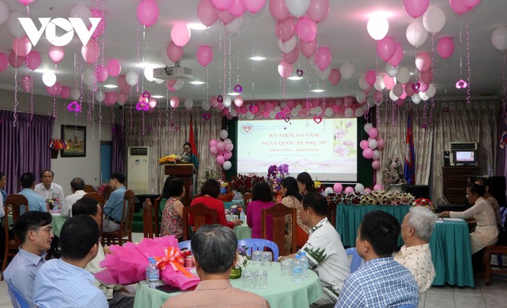 Cộng đồng bà con Việt kiều tại Campuchia kỷ niệm ngày Quốc tế Phụ nữ 8/3 - ảnh 1