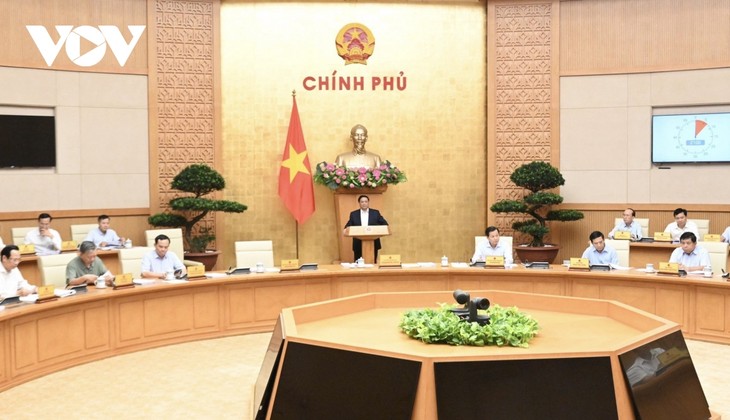 Thủ tướng Chính phủ Phạm Minh Chính chủ trì Phiên họp Chính phủ thường kỳ tháng 4 - ảnh 1