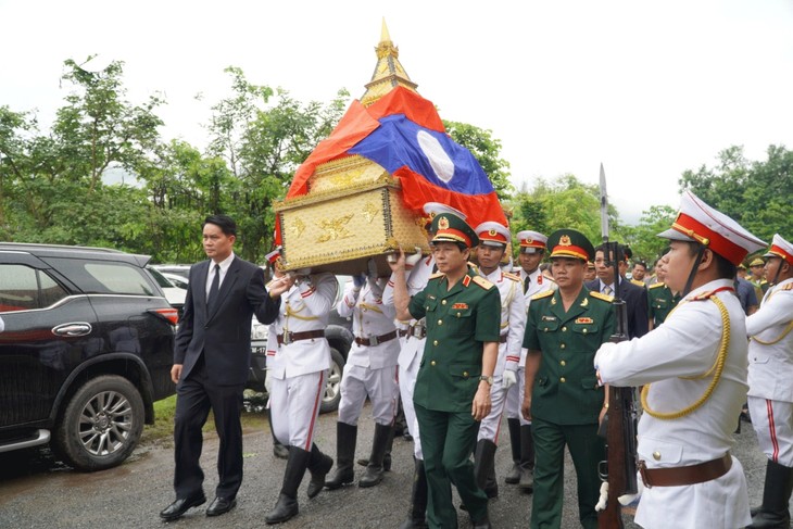 Đưa hài cốt các anh hùng liệt sĩ hy sinh tại Bắc Lào trở về Việt Nam - ảnh 1