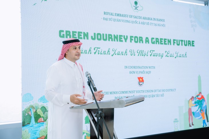 Young generation drives simple, practical initiatives to preserve environment - ảnh 3