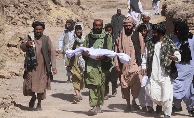 Afghan earthquakes kill 2,400 people - ảnh 1