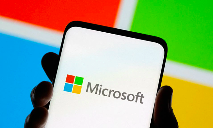 Microsoft briefly overtakes Apple as world's most valuable company - ảnh 1