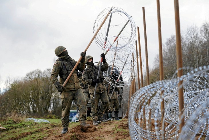 Poland to spend around 2.5 billion USD on securing eastern border - ảnh 1