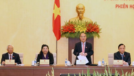 Завершилось 35-е заседание Постоянного комитета Национального собрания Вьетнама - ảnh 1