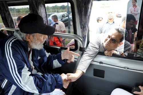 Кубинский лидер Фидель Кастро встретился с представителями венесуэльской молодёжи - ảnh 1