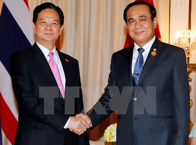 Премьер Вьетнама встретился с его таиландским коллегой - ảnh 1