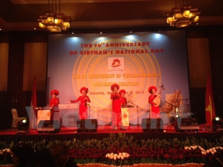 Празднование Дня независимости в посольствах Вьетнама в разных странах - ảnh 1