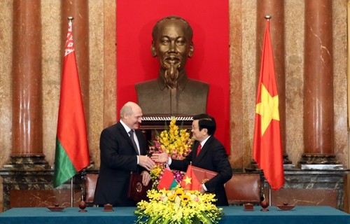 Президент Беларуси А.Лукашенко завершил государственный визит во Вьетнам - ảnh 1