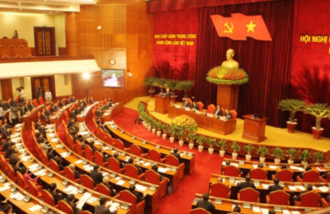 На 13-м пленуме ЦК Компартии Вьетнама обсуждена кадровая работа - ảnh 1