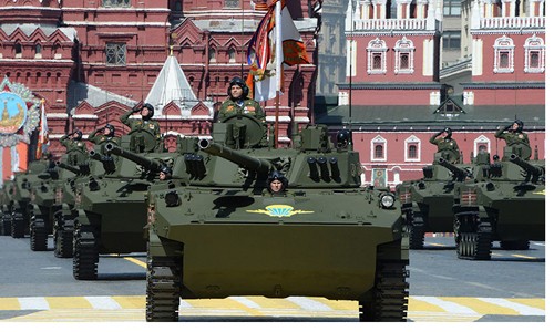 На Красной площади прошел военный парад в честь Дня Победы - ảnh 1