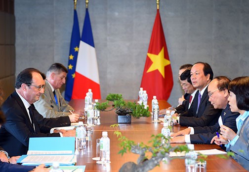 Нгуен Суан Фук провел двусторонние встречи на полях расширенного саммита G7 - ảnh 1