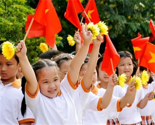 Во Вьетнаме наступает новый учебный год - ảnh 1