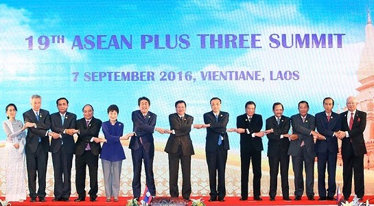 Нгуен Суан Фук принял участие в саммитах АСЕАН с партнёрами и саммите стран Восточной Азии - ảnh 1