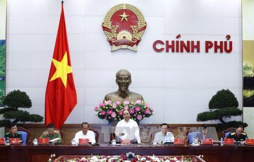 Премьер Вьетнама потребовал обеспечить общественный порядок в новых условиях - ảnh 1