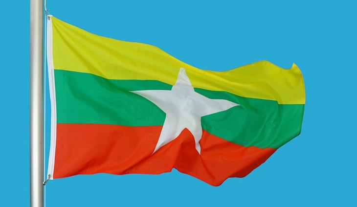 Вьетнамская военная делегация совершает официальный визит в Мьянму - ảnh 1