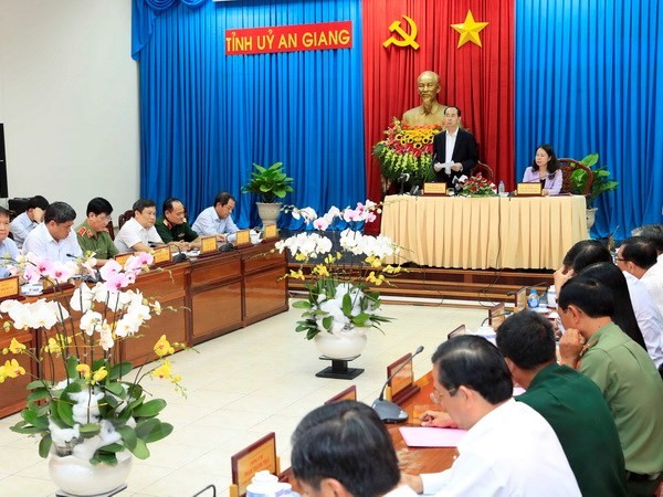 Президент Вьетнама: Необходимо ускорить темпы развития провинции Анзянг - ảnh 1