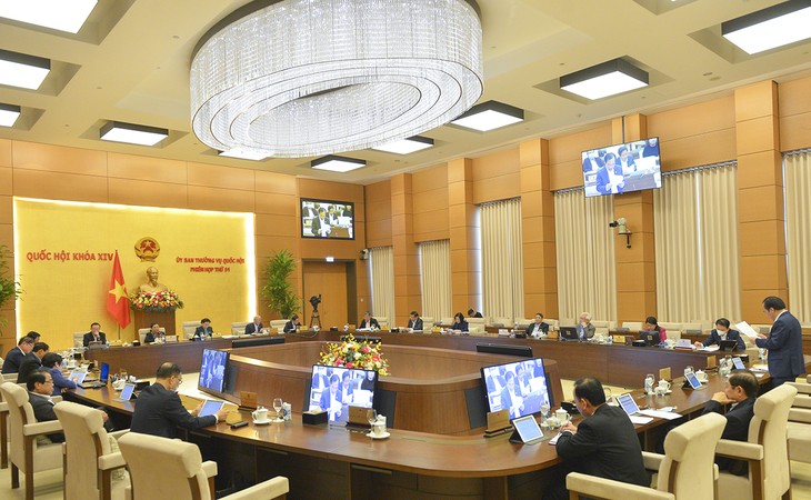 Постоянный комитет Национального собрания Вьетнама рассмотрел вопросы, касающиеся предстоящих выборов - ảnh 1