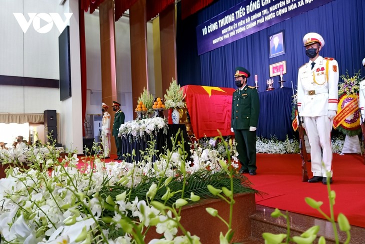 Торжественная церемония прощания с бывшим вице-премьером Чыонг Винь Чонгом - ảnh 1