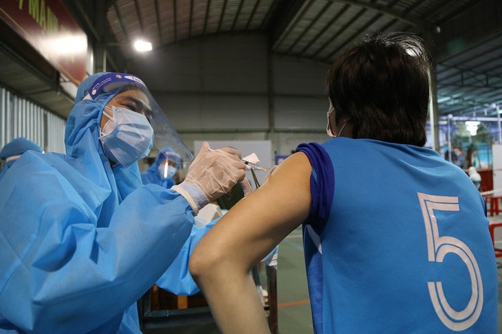 В городе Хошимине использовано более 200 тысяч доз вакцины «Vero cell» - ảnh 1