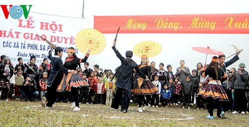 เทศกาลของชนเผ่า Dao แดง ณ เมือง Sapa   จังหวัด Lào Cai - ảnh 4