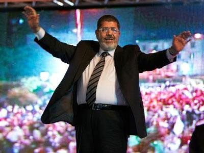 ประธานาธิบดีคนใหม่ของอียิปต์  ให้คำมั่นว่า จะจัดตั้งรัฐบาลพลเรือนและรัฐธรรมนูญ - ảnh 1