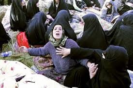 มีผู้เสียชีวิต๓๐๐คนจากเหตุแผ่นดินไหวในอิหร่าน - ảnh 1
