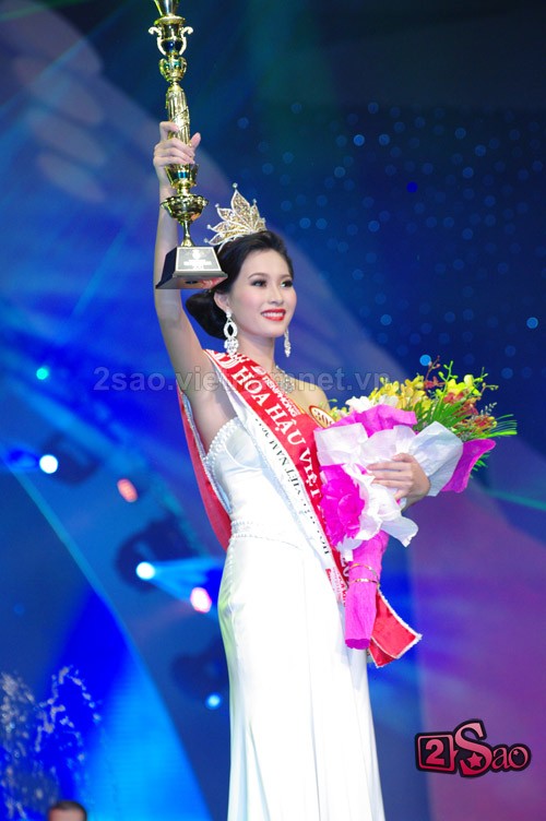 เก็บภาพการประกวด Miss Vietnam 2012 - ảnh 29