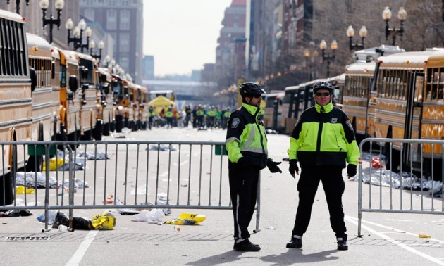 สหรัฐให้คำมั่นที่จะนำคนร้ายก่อเหตุระเบิดเมืองบอสตัน  มาดำเนินคดี - ảnh 1