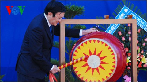 ประธานประเทศ เจืองเติ๊นซางเข้าร่วมพิธีเปิดปีการศึกษาใหม่ในเมืองดาลัด - ảnh 1