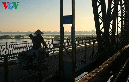 สะพานลองเบียน-สะพานที่เก่าแก่ที่สุดของกรุงฮานอย - ảnh 2
