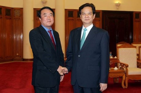 นายกรัฐมนตรีเวียดนามให้การต้อนรับหัวหน้าสำนักข่าวยอนฮัปของสาธารณรัฐเกาหลี - ảnh 1