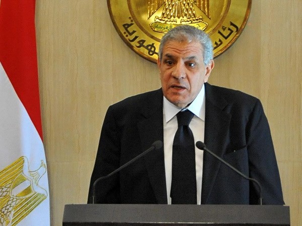 คณะรัฐมนตรีชุดใหม่อียิปต์เข้าพิธีสาบานตนรับตำแหน่ง - ảnh 1