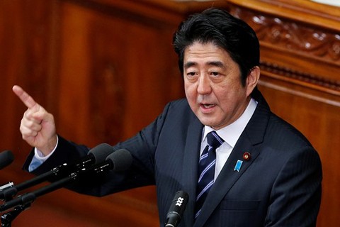 นายกรัฐมนตรีญี่ปุ่นเรียกร้องให้ปรับความสัมพันธ์กับจีน - ảnh 1