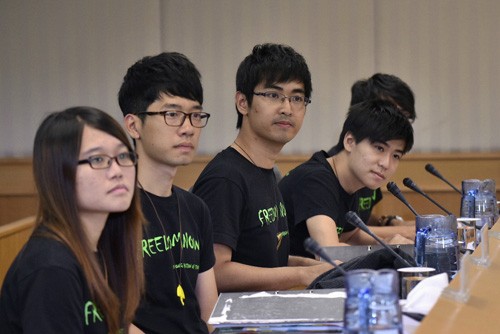 กลุ่มนักศึกษาฮ่องกงยืนยันอีกครั้งถึงเงื่อนไขรื้อฟื้นการเจรจากับทางการเขตปกครองพิเศษ - ảnh 1