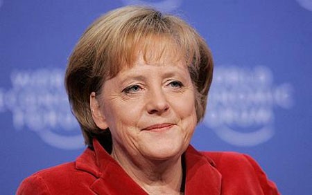 นายกรัฐมนตรีเยอรมนีได้รับเลือกให้ดำรงตำแหน่งหัวหน้าพรรคซีดียูอีกสมัย - ảnh 1