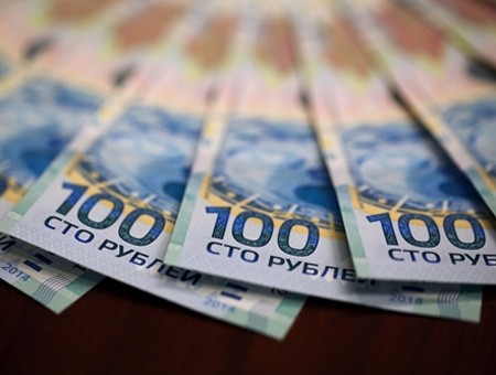 ค่าเงินรูเบิลของรัสเซียแข็งตัว - ảnh 1