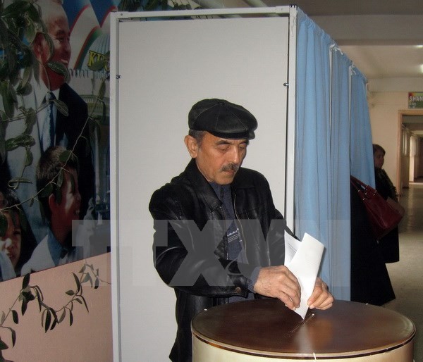 อุซเบกีสถานจัดการเลือกตั้งประธานาธิบดี - ảnh 1