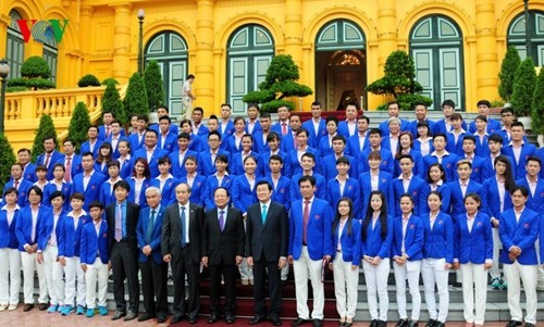 ประธานประเทศเจืองเติ๊นซาง:วงการกีฬาเวียดนามต้องพัฒนาให้ทัดเทียมกับภูมิภาคเอชียและโลก - ảnh 1