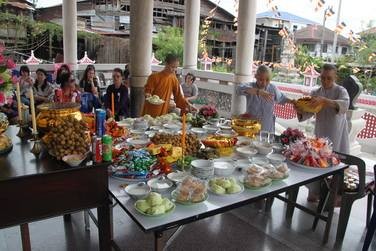 ชาวเวียดนามที่อาศัยในประเทศไทยจัดเทศกาลวูลาน - ảnh 8