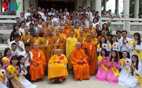 ชาวเวียดนามที่อาศัยในประเทศไทยจัดเทศกาลวูลาน - ảnh 9