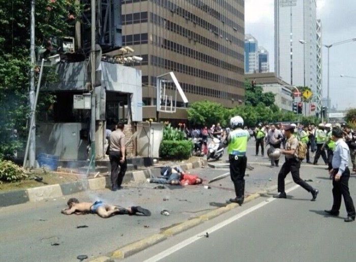 เกิดเหตุลอบวางระเบิดหลายครั้งในอินโดนีเซีย - ảnh 1
