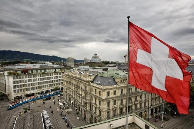 สวิสเซอร์แลนด์ยกเลิกการอายัดทรัพย์สินของอิหร่าน - ảnh 1