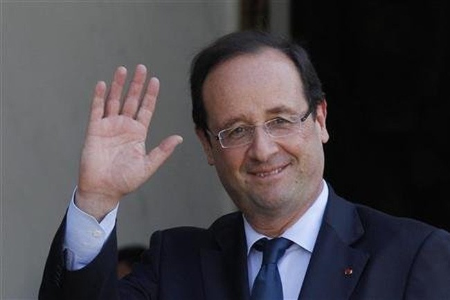 ประธานาธิบดีฝรั่งเศสเยือนประเทศอียิปต์ - ảnh 1
