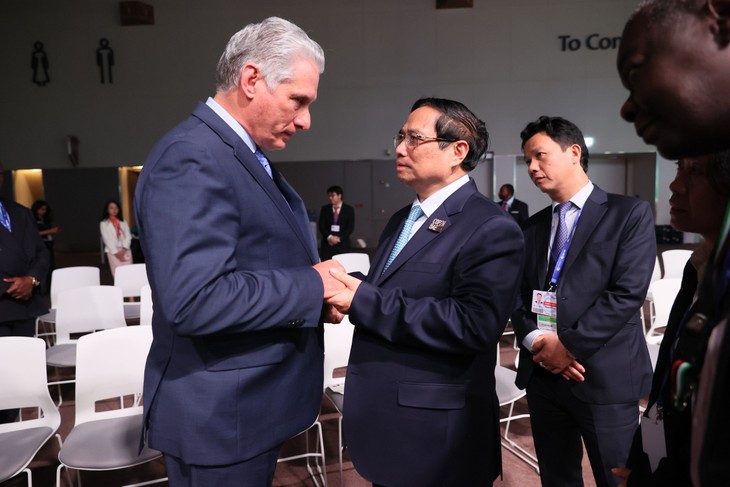 นายกรัฐมนตรี ฝามมิงชิ้งห์พบปะทวิภาคีนอกรอบการประชุม COP 28 - ảnh 2
