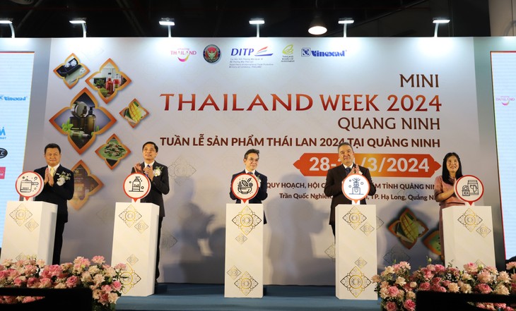 ขยายกิจกรรมการส่งเสริมการค้าและการท่องเที่ยวผ่านงาน Mini Thailand Week ในจังหวัดกว๋างนิง - ảnh 1